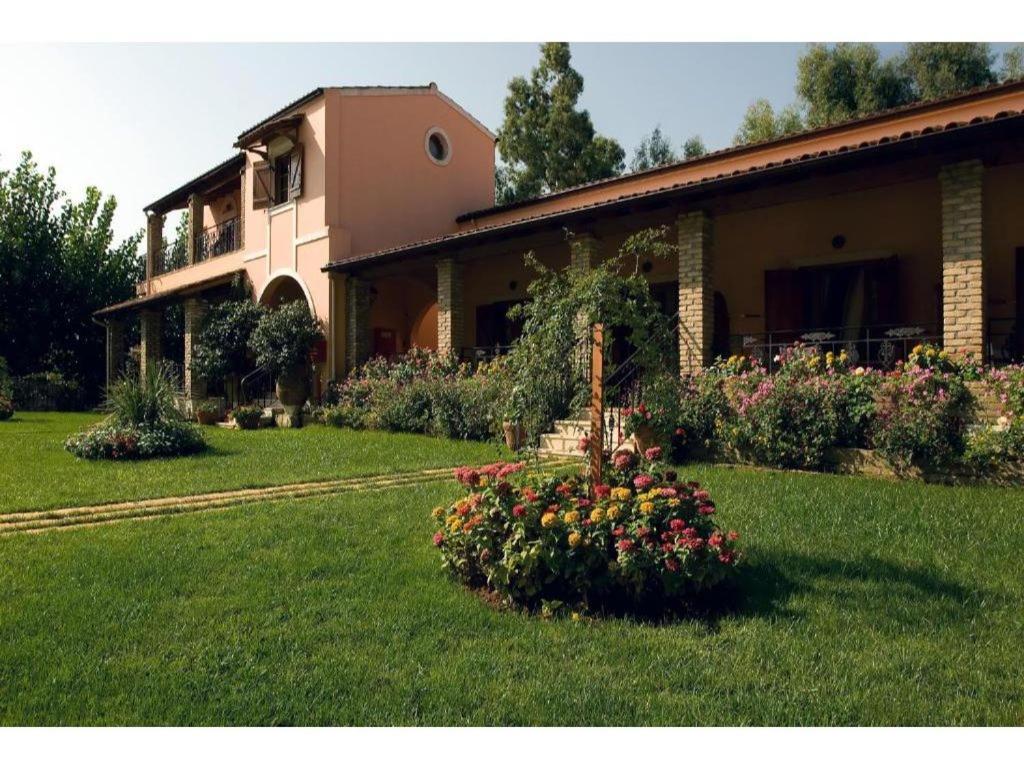 Corfu Club Standard 3 * Danilia